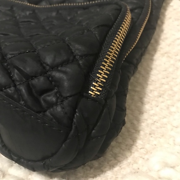 Tommy Hilfiger Crossbody Quilted Black Bag Purse 3 External Zipper Compartments - Picture 8 of 15